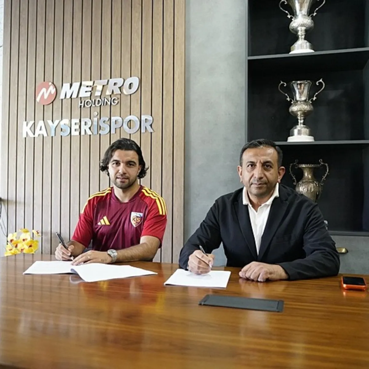 Kayserispor, 15 futbolcuyu kadrosuna kattı